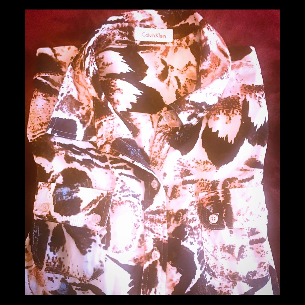 Calvin Klein blouse silk work shirt! Elegant print